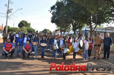 Em comemoração ao dia do soldado Militares de Palotina são homenageados com apresentação de fanfarra