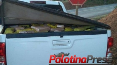 PM apreende quase 900 quilos de maconha em caminhonete furtada