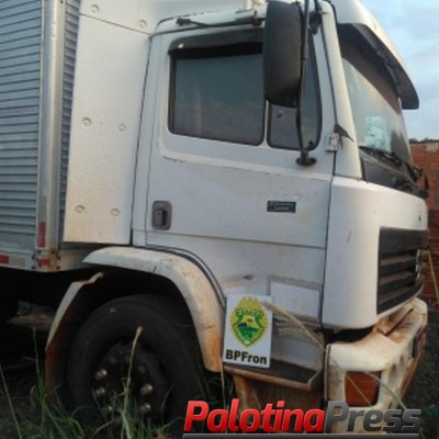 BPFron apreende em Altônia caminhão com alerta de furto/roubo