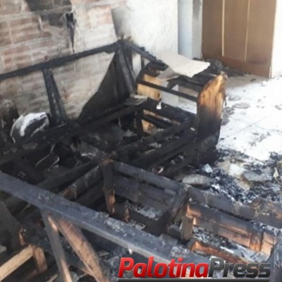 Incêndio em residência de Marechal Rondon pode ser criminoso, polícia deve investigar