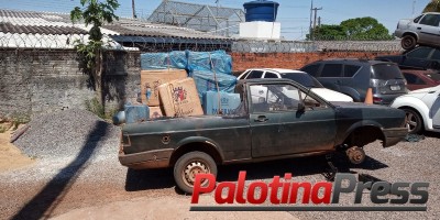 Terra Roxa - PM recupera veículo e apreende cigarros contrabandeados.