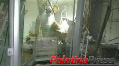 Bandidos estouram agência do Sicredi e atiram de fuzil contra destacamento da PM