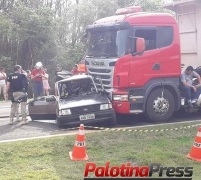 Grave acidente na BR-376 nesta manhã provoca a morte de uma criança