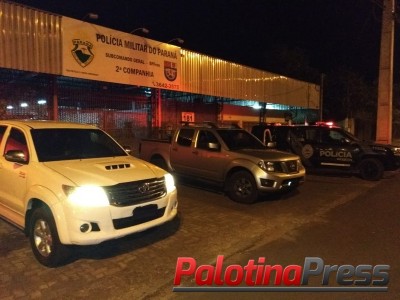 BPFRON APREENDE DUAS CAMIONETES PREPARADAS PARA CONTRABANDO NA CIDADE DE TERRA ROXA-PR