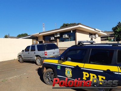 PRF RECUPERA VEÍCULO FURTADO APÓS DENÚNCIA ANÔNIMA