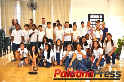Uespar/ Facitec e OAB finalizam projeto “Semeando Cidadania” no colégio Santo Agostinho