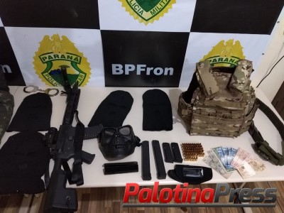 Palotina - Veículo fica destruído ao chocar-se contra arvore nas proximidades do Santo Agostinho.
