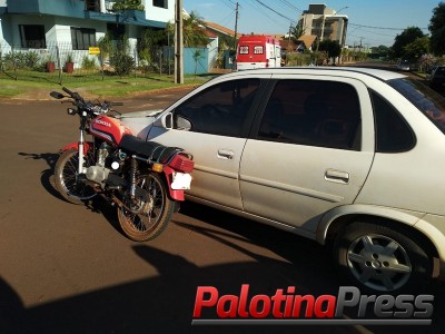 Acidente entre carro e moto é registrado no centro de Palotina.