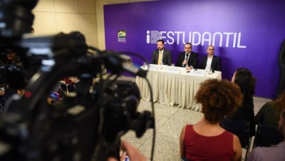 MEC lança aplicativo para carteira digital estudantil