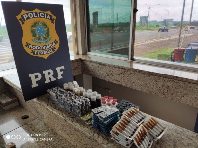 PRF APREENDE MEDICAMENTOS E ANABOLIZANTES TRANSPORTADOS DENTRO DE AQUÁRIO.