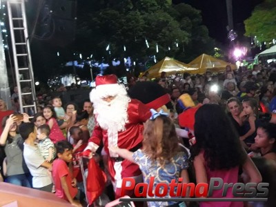 Milhares de pessoas prestigiaram a Abertura do Natal Encantado 2019