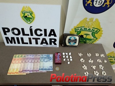 PM de Palotina prende indivíduo por tráfico de drogas. Com ele foi localizado 66 pedras de crack e 10 buchas de Cocaína.