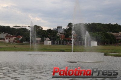 Prefeitura instala chafariz no Lago Municipal