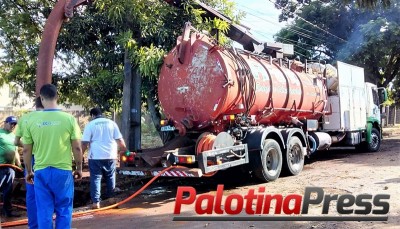 Prefeitura realiza serviços de limpeza de bocas de lobos e galerias pluviais