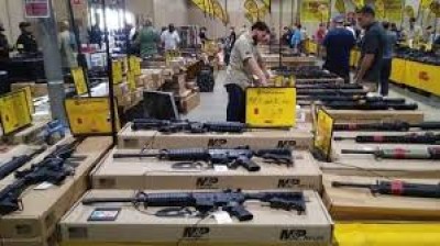 Paraná participa da maior feira de armas do mundo