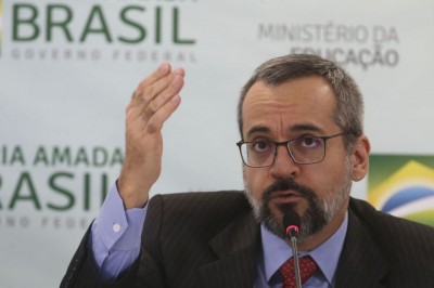 MEC quer prova federal para crianças a partir de 6 anos e planeja mudar Enem