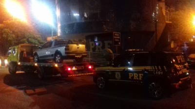 PRF RECUPERA VEÍCULO NA PONTE INTERNACIONAL DA AMIZADE