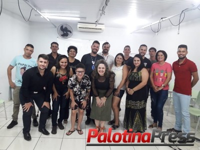 Curso de corte de cabelo foi oferecido pela Faculdade do Trabalhador