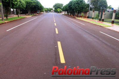Prefeitura reforça a sinalização horizontal de ruas e avenidas