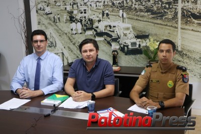 Decreto suspende funcionamento presencial do comércio, supermercados e farmácias continuarão abertos