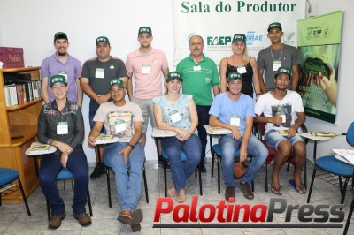 Curso do Sindicato Rural e Senar orienta sobre manejo e ordenha