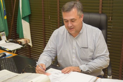 Secretário admite falta de EPI’s e diz que transmissão comunitária no Paraná “é questão de dias ou horas”