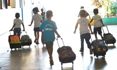 Governo federal avalia flexibilizar cumprimento de 200 dias letivos nas escolas