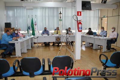 Vereadores de Palotina analisam projetos que preveem recursos para conservação e pavimentação de estradas