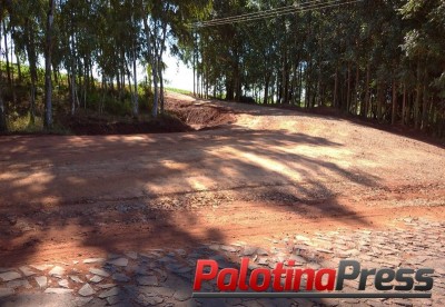 Palotina realiza adequações e melhorias em estradas rurais