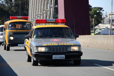 166 anos - PM mostra viaturas de várias épocas em desfile por cartões-postais da capital