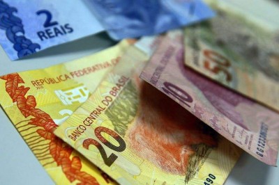 Auxílio de R$ 300 começa a ser pago dia 17, mas nem todos vão receber as 4 parcelas