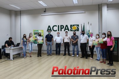 Acipa premia ganhadores de vales compras e divulga nova etapa da promoção