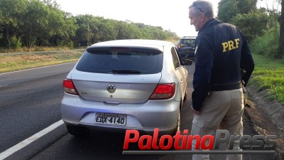 PRF recupera carro roubado em menos de 24h