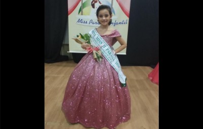 Palotinense Helena Paludo Console conquista título de 1ª Princesa no Miss Paraná Infantil.