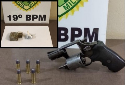 Palotina - Durante abordagem, PM retira de circulação revolver calibre 38 e apreende maconha na casa dos detidos.