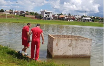 Palotina - Bombeiros localizam corpo de homem que se afogou no Lago Municipal.