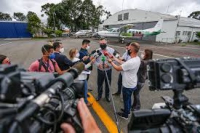 Governo do Estado vai usar frota aérea para agilizar transporte da vacina no Paraná