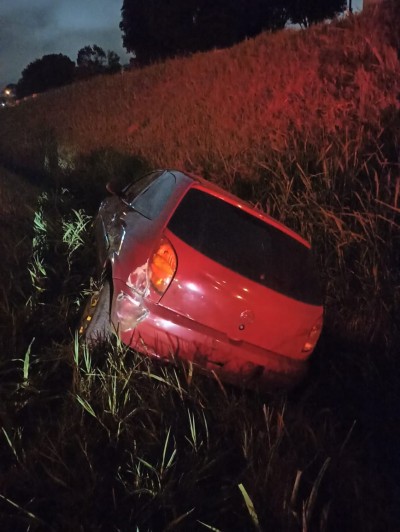 Jovem de 19 anos fica ferido em acidente de trânsito em Cascavel.