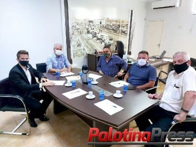 Prefeito de Palotina recebe visita do presidente da Federação Nacional dos Trabalhadores Celetistas nas Cooperativas no Brasil