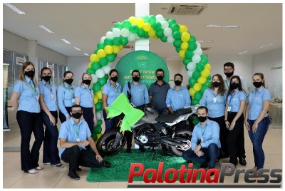 Campanha da Sicredi Vale do Piquiri Abcd PR/SP premia associado de Maripá (PR)