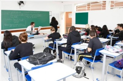Se pandemia avançar, Saúde afirma que pode cancelar retorno das aulas presenciais a qualquer momento