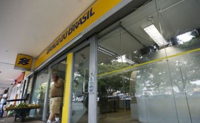 Bancos retomam atendimento nesta quarta-feira