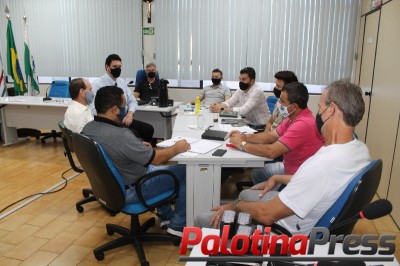 Após esclarecimentos, Comissão de Justiça emite parecer favorável em projeto que visa permuta de terrenos