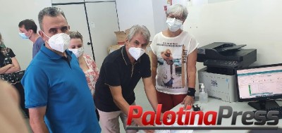 Prefeito de Palotina recebe respiradores doados pelas cooperativas C.Vale e Sicredi.