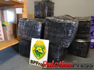 BPFRON APREENDE VEÍCULO ROUBADO CARREGADO COM INSUMOS DE SUPLEMENTOS VITAMÍNICOS CONTRABANDEADOS EM CASCAVEL