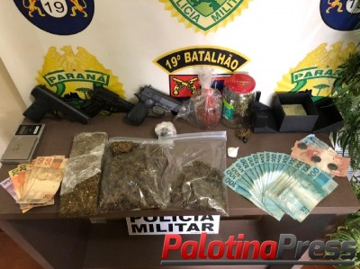 PM apreende entorpecentes, simulacros e um pé de maconha em Palotina 