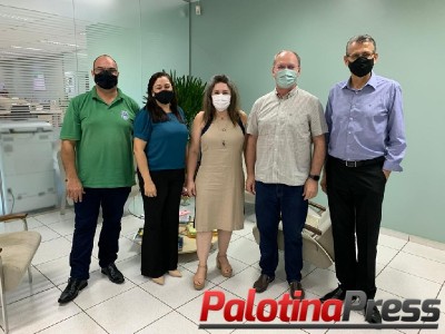 Secretaria Municipal de Indústria, Comércio e Turismo realiza visita na Cooperativa Sicredi Vale do Piquiri