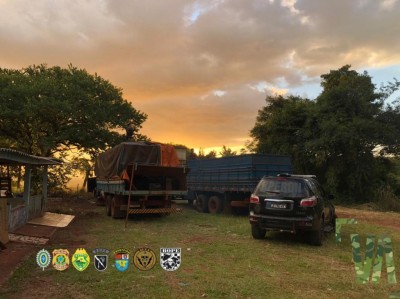 POLÍCIA FEDERAL E BPFRON APREENDEM CAMINHÕES COM CIGARROS CONTRABANDEADOS EM SÃO JOSÉ DAS PALMEIRAS DURANTE OPERAÇÃO HÓRUS