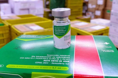 Saúde distribui mais 423 mil vacinas contra a Influenza