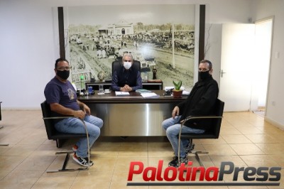 Prefeito Luiz Ernesto participa de reunião com os diretores do Colégio Agrícola de Palotina 